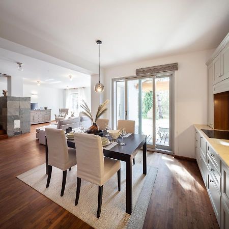 شوبرون Silver Willow Luxury Apartment المظهر الخارجي الصورة